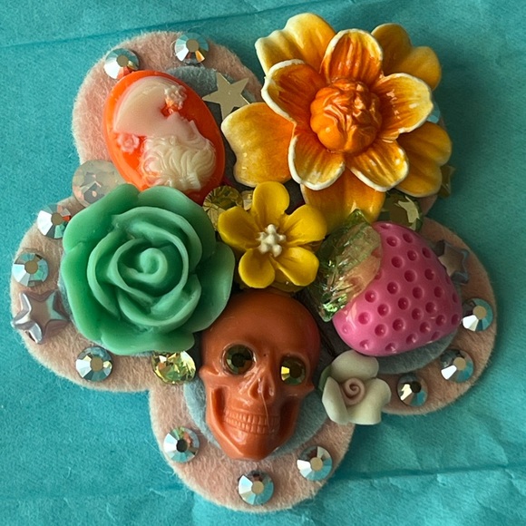 πππΌ  TARINA TARANTINO TRINKET HAIR CORSAGE πΌππ NWT ππΌπ - Picture 8 of 16